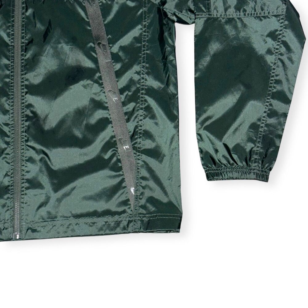 Nike Sportswear Revival Lightweight Woven Jacket Green Size Medium - Picture 5 of 7